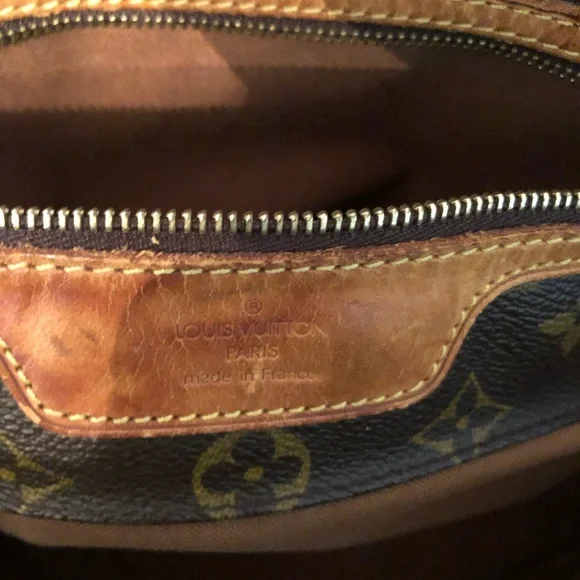 Authentic Louis Vuitton very nice bag. I have had it a while not using … - Picture 5 of 16